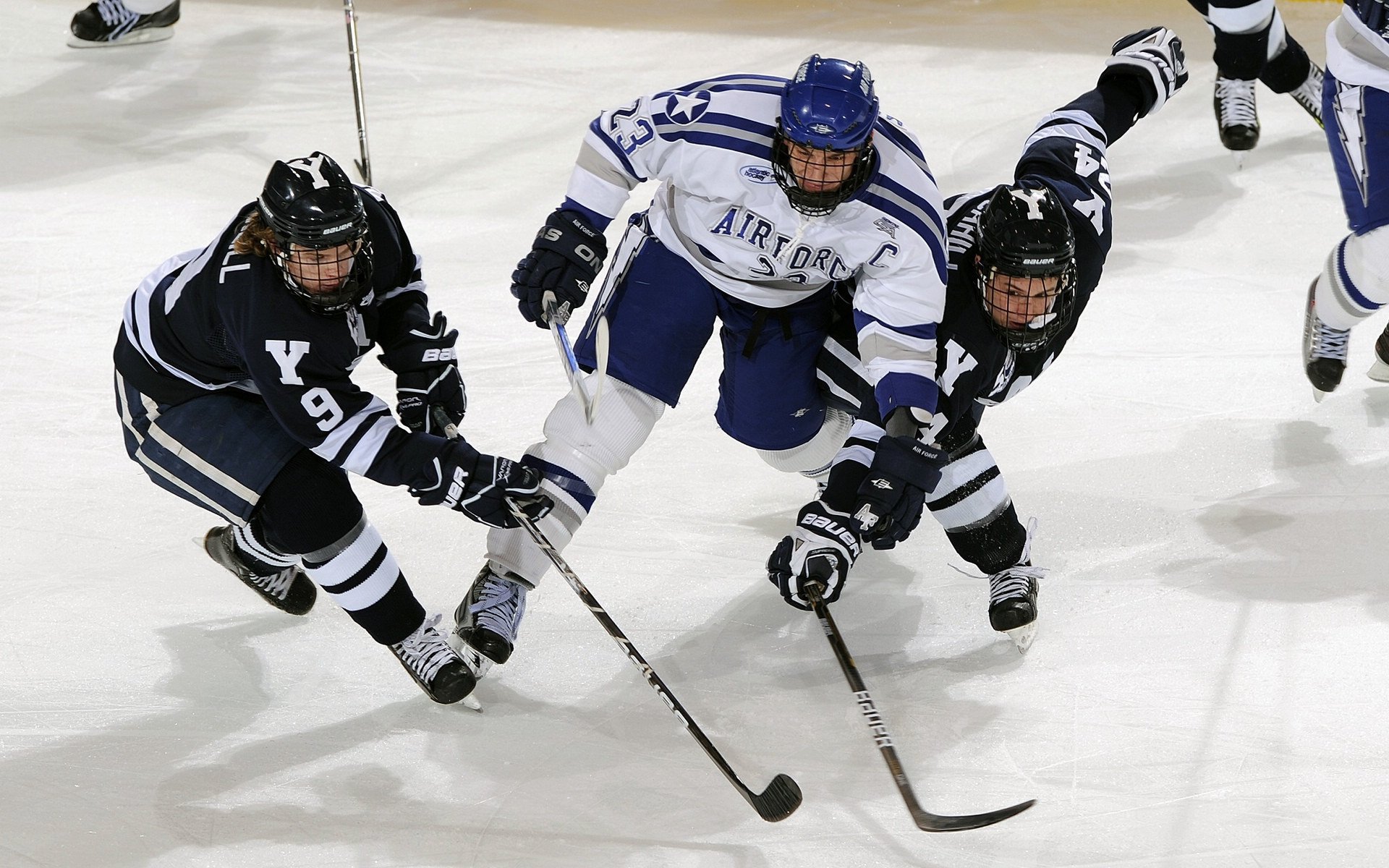爱游戏体育（AYX）官方APP下载-俱乐部与学校合作共建训练基地推动青训落地，俱乐部和学校合作能收费吗